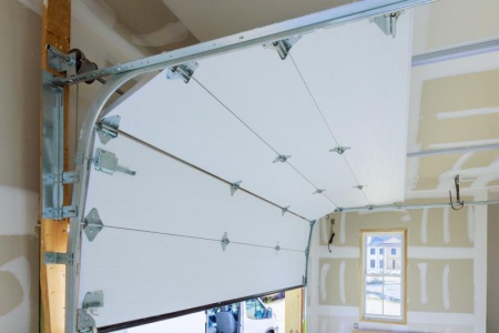 Quelles portes de garage choisir pour allier sécurité et isolation ?
