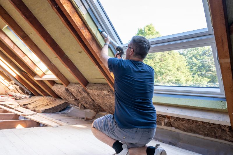 Travailler avec un artisan RGE pour vos travaux d'isolation, quels avantages ?
